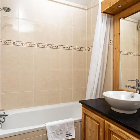 Le Paradis 28 Apartment- Year *